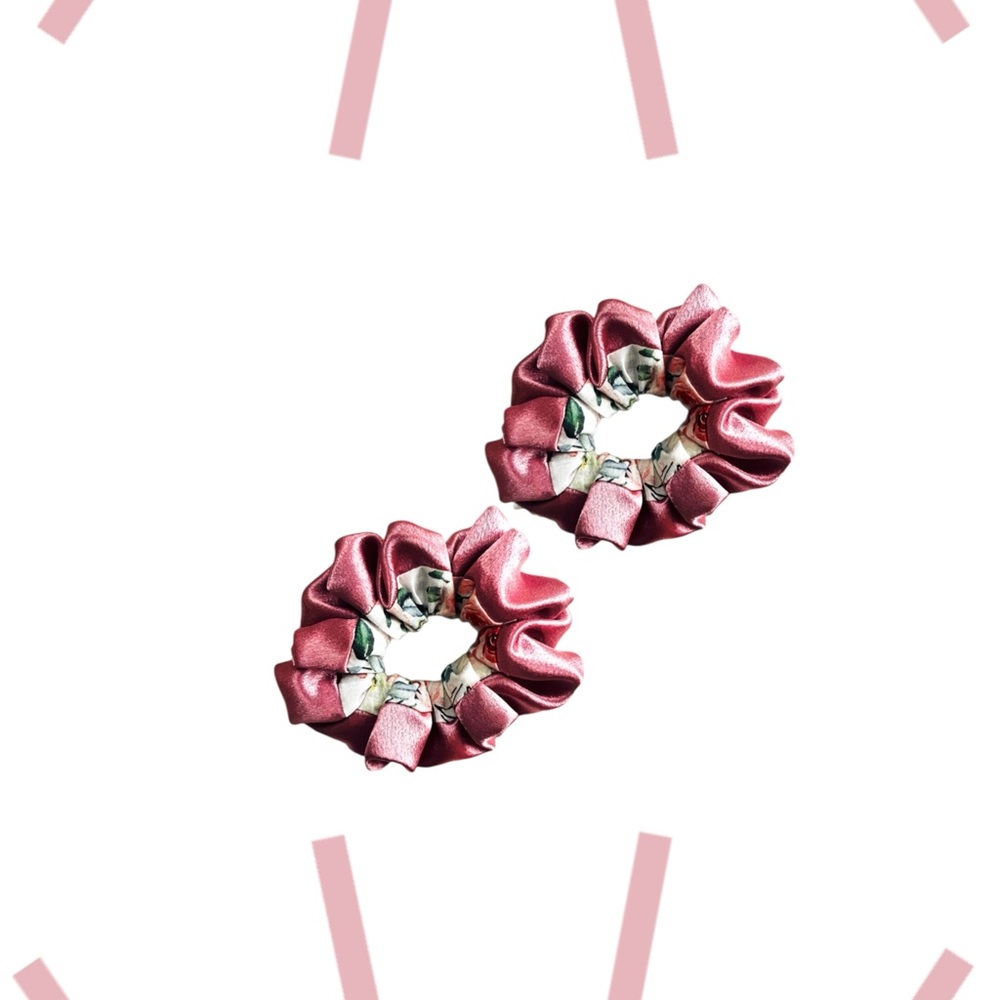 Floral Pink and White Scrunchies - Picture 3 of 4